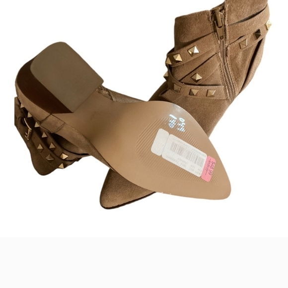Steve Madden Booties Womems Size 6 Tan Suede Ankle Studded Strap Pointed Toe - Picture 4 of 6